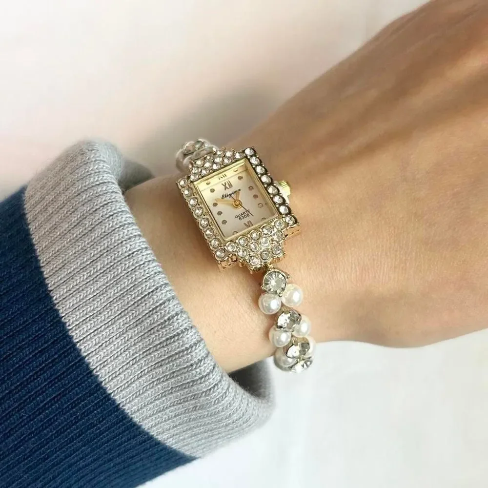 Source Unknown gold tone